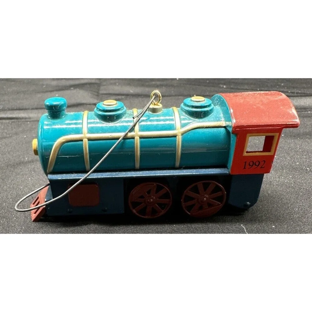 HALLMARK KEEPSAKE ORNAMENT TRAIN COLLECTION SKY LINE LOCOMOTIVE VINTAGE 1992